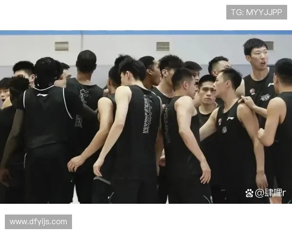 北京篮球队的速度之谜:探索快速进攻与团队配合的完美结合 北京篮球队的速度之谜:探索快速进攻与团队配合的完美结合