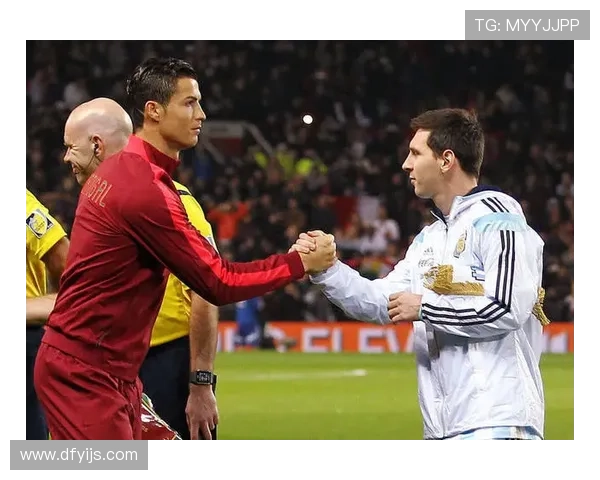 足球明星的饮食揭秘:从梅西到C罗的营养秘诀与健康饮食习惯